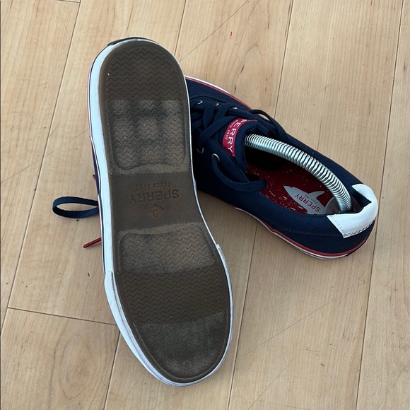 Sperry Blue and White Flats with Classic Design - Picture 6 of 10